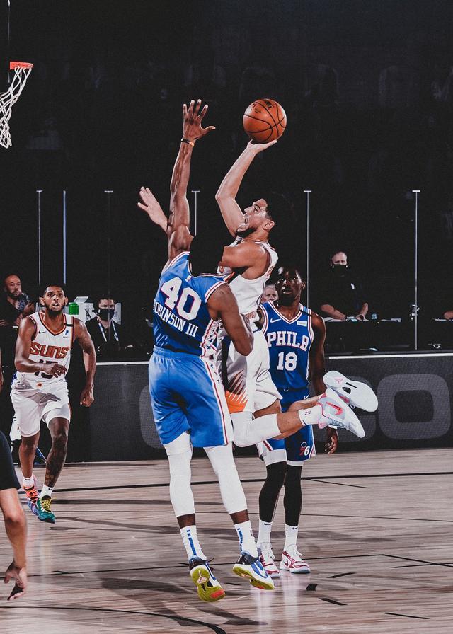 九游游戏旧版本-包含清晨菲尼克斯太阳备战国王杯，官宣签约细节曝光，震撼外界，球队文化再被提及的词条